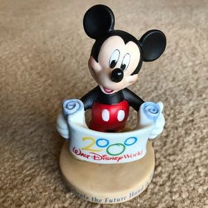 Disney Mickey Mouse 2000 Disney World figurine